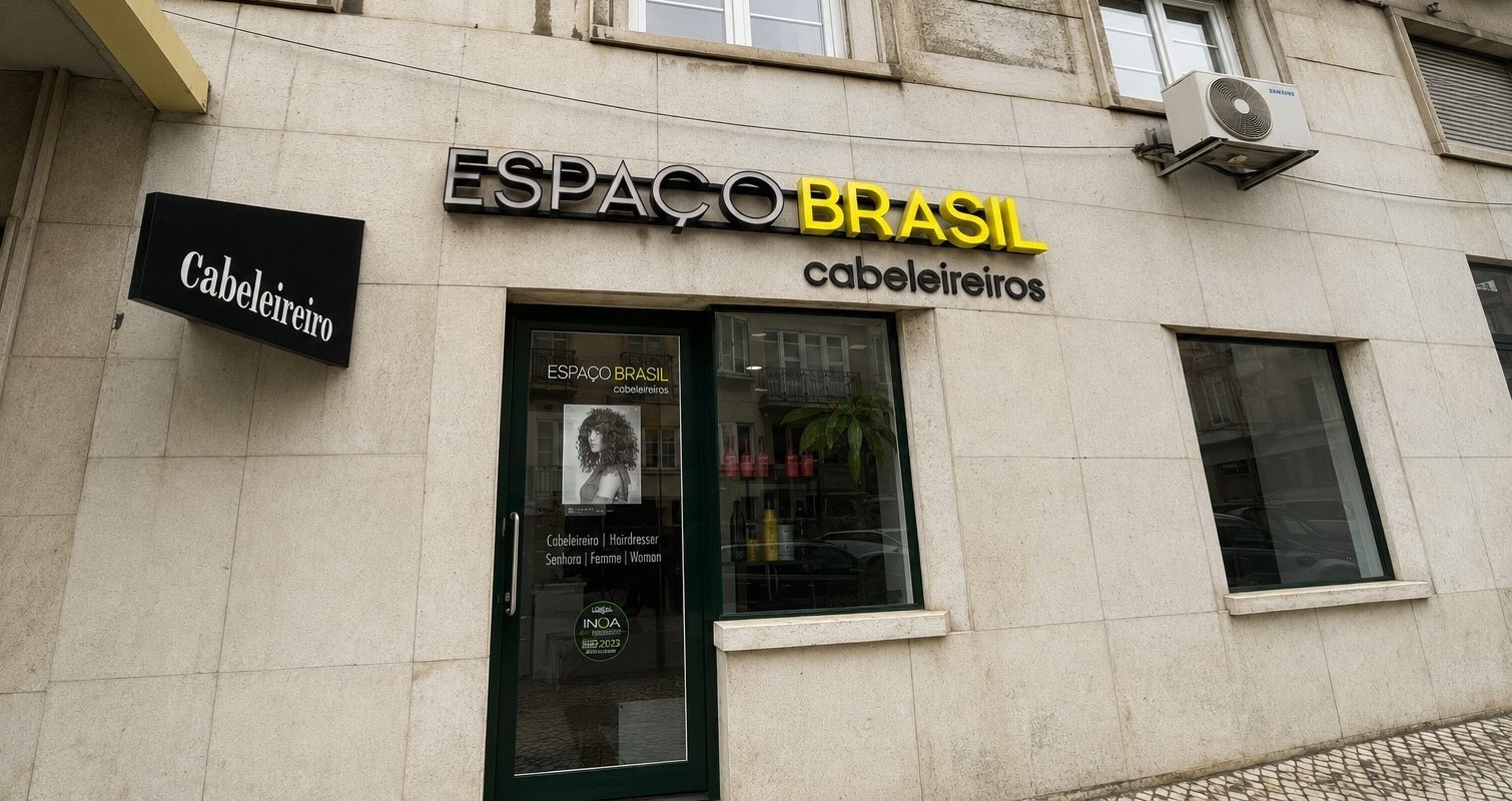 Interior do Espaço Brasil Cabeleireiros — Unidade Parque, Lisboa